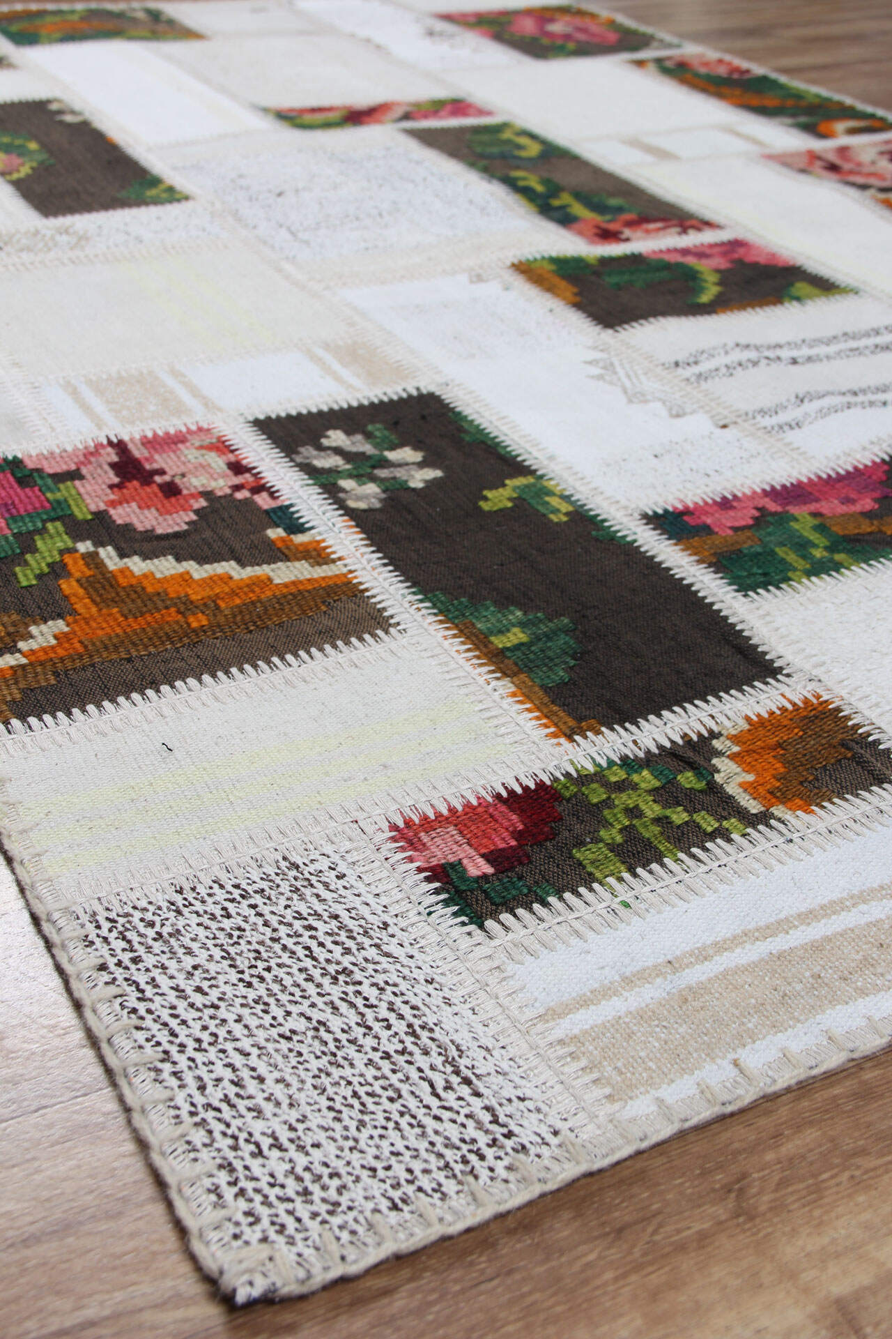 ALC 02 BEIGE XW - ALACATI - Geleneksel Kendir Patchwork Kilim